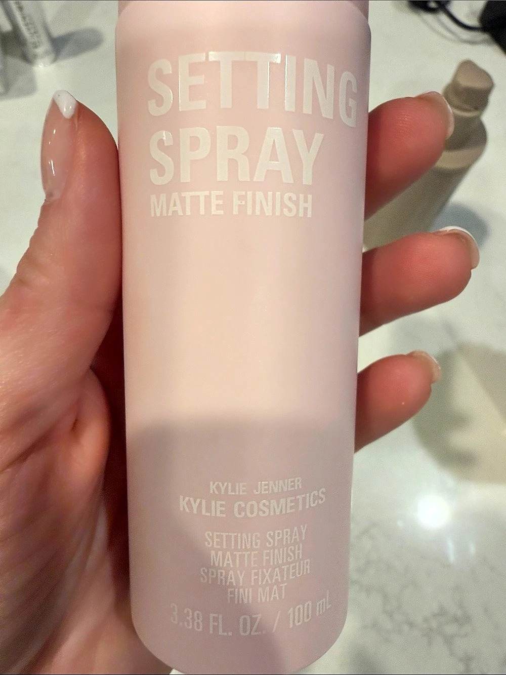Kylie Cosmetics Mattifying Setting Spray Pink